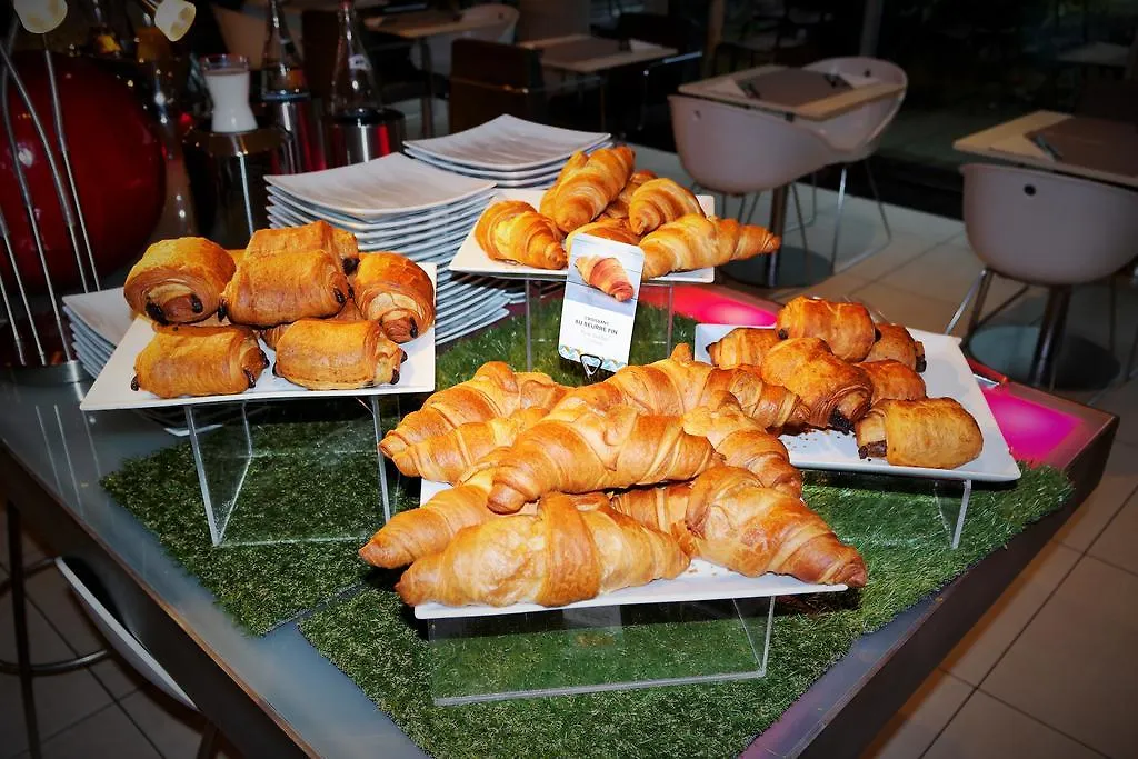 Mercure Paris La Defense Grande Arche Nanterre Hotel