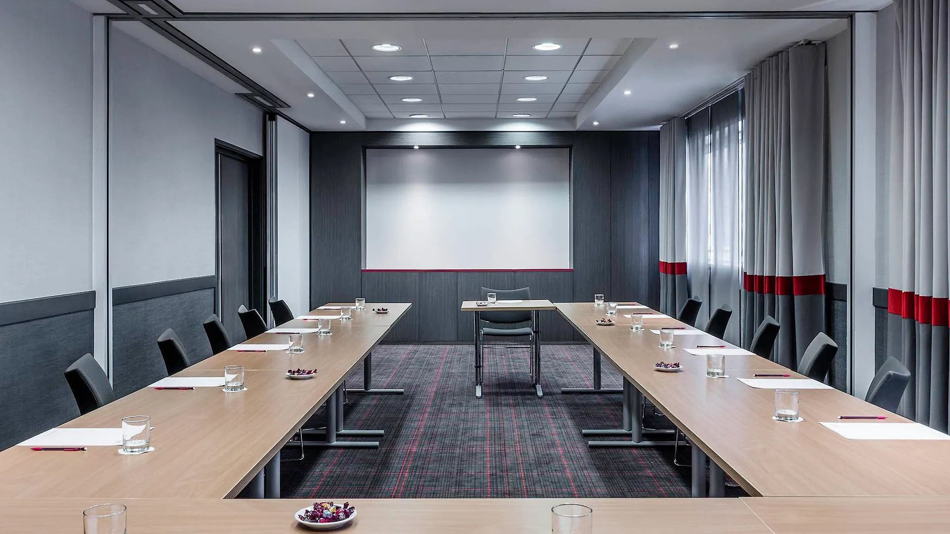 **** Hotel Mercure Paris la Défense Grande Arche Nanterre Francia