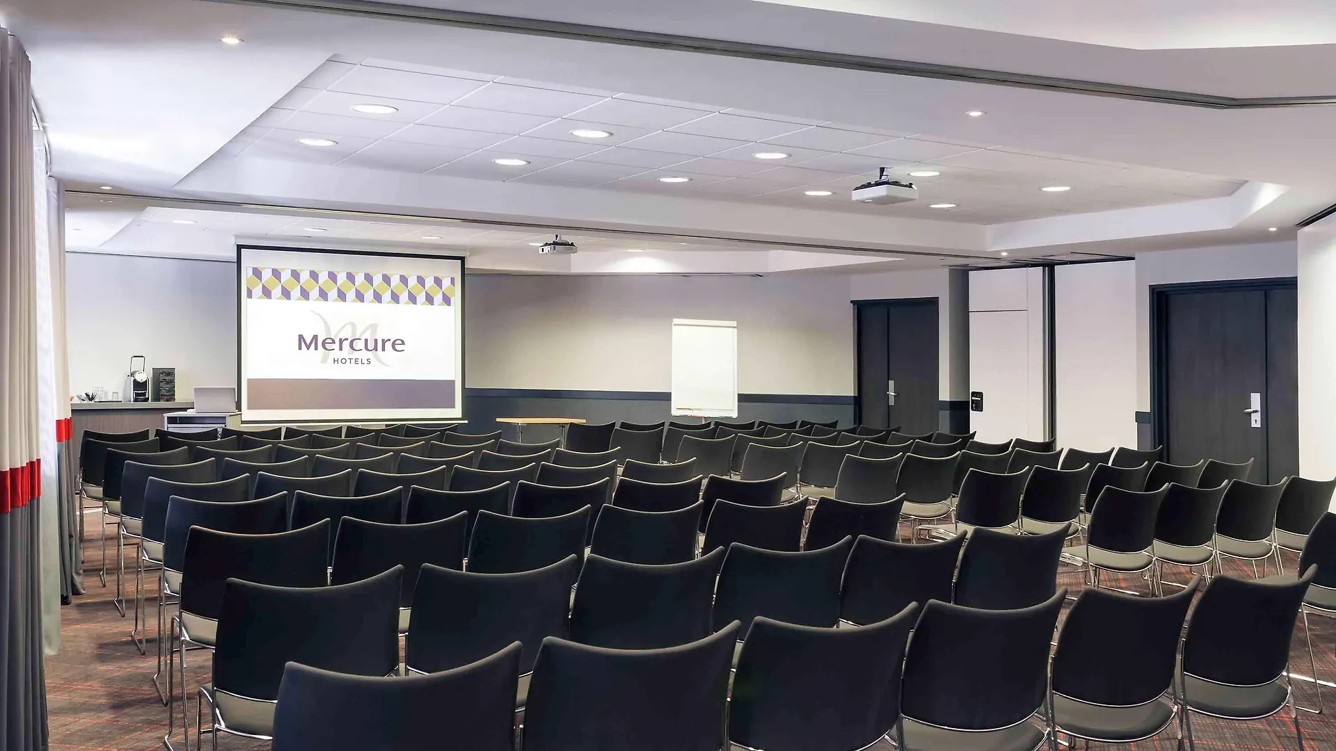 Mercure Paris La Defense Grande Arche Nanterre Hotel