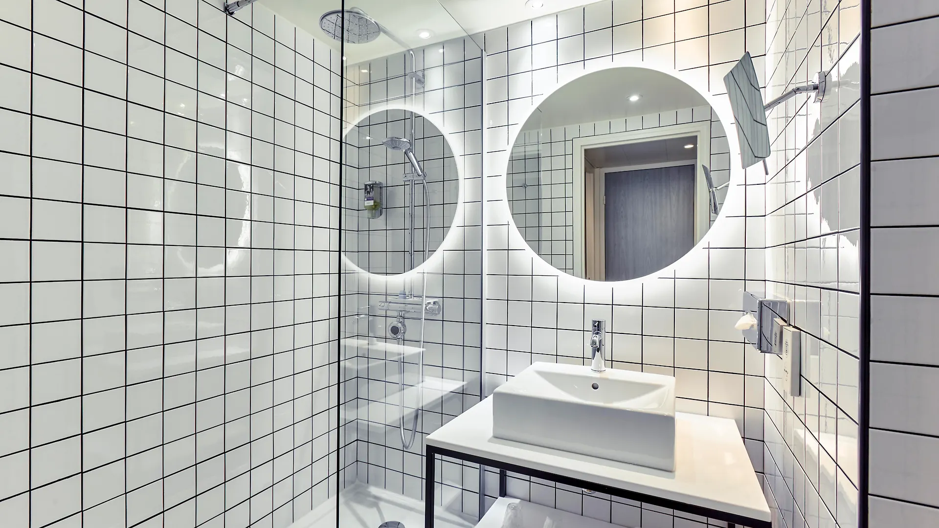 Otel Mercure Paris La Defense Grande Arche Nanterre