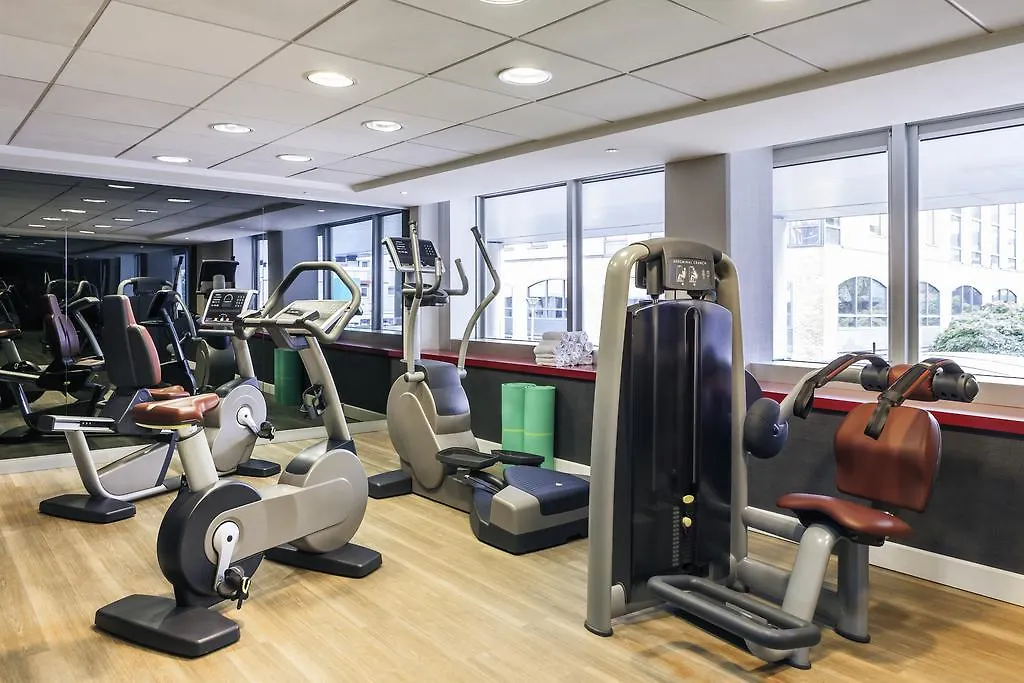 **** Hotel Mercure Paris la Défense Grande Arche Nanterre Francia