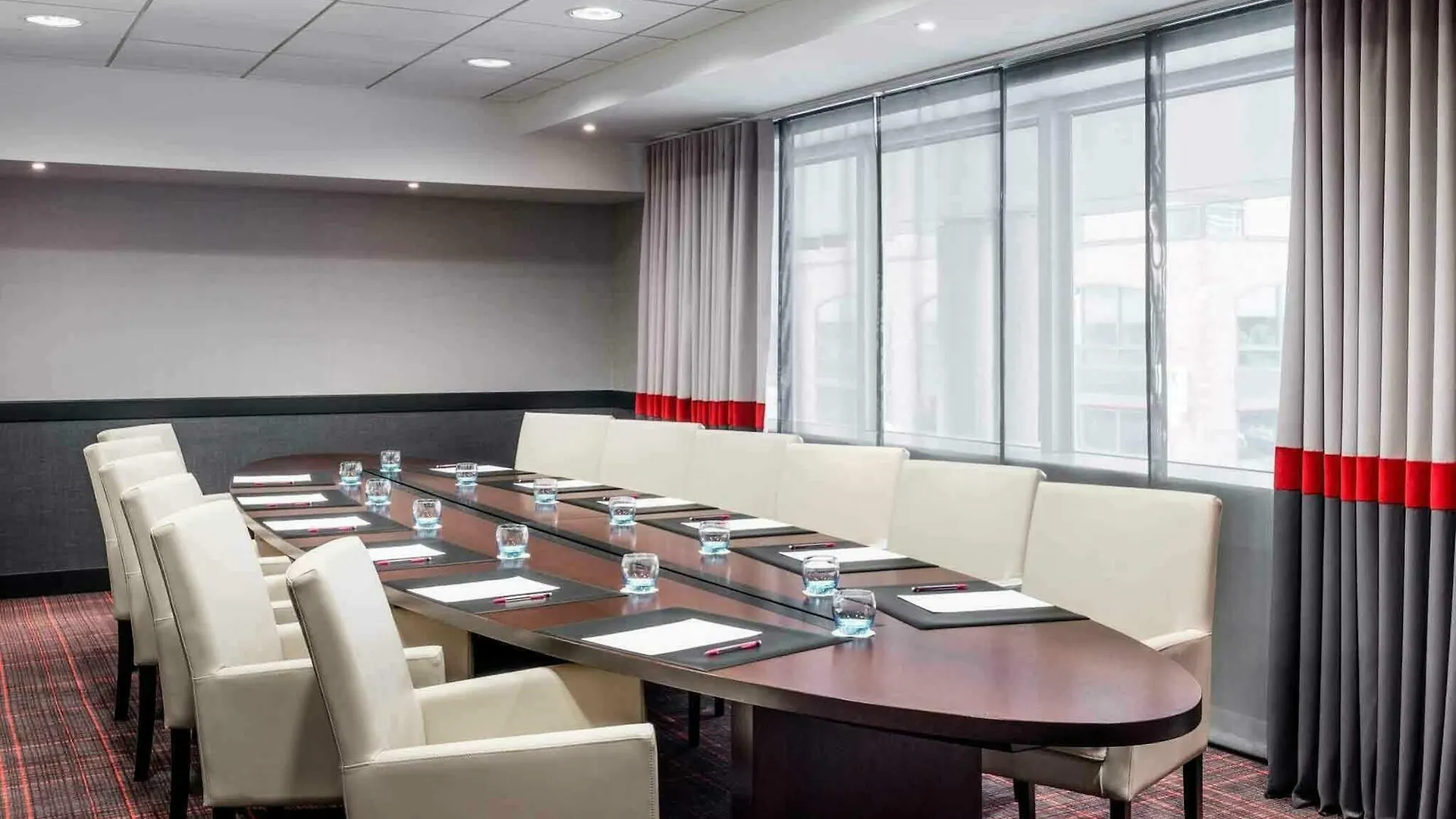 **** Hotel Mercure Paris La Defense Grande Arche Nanterre France